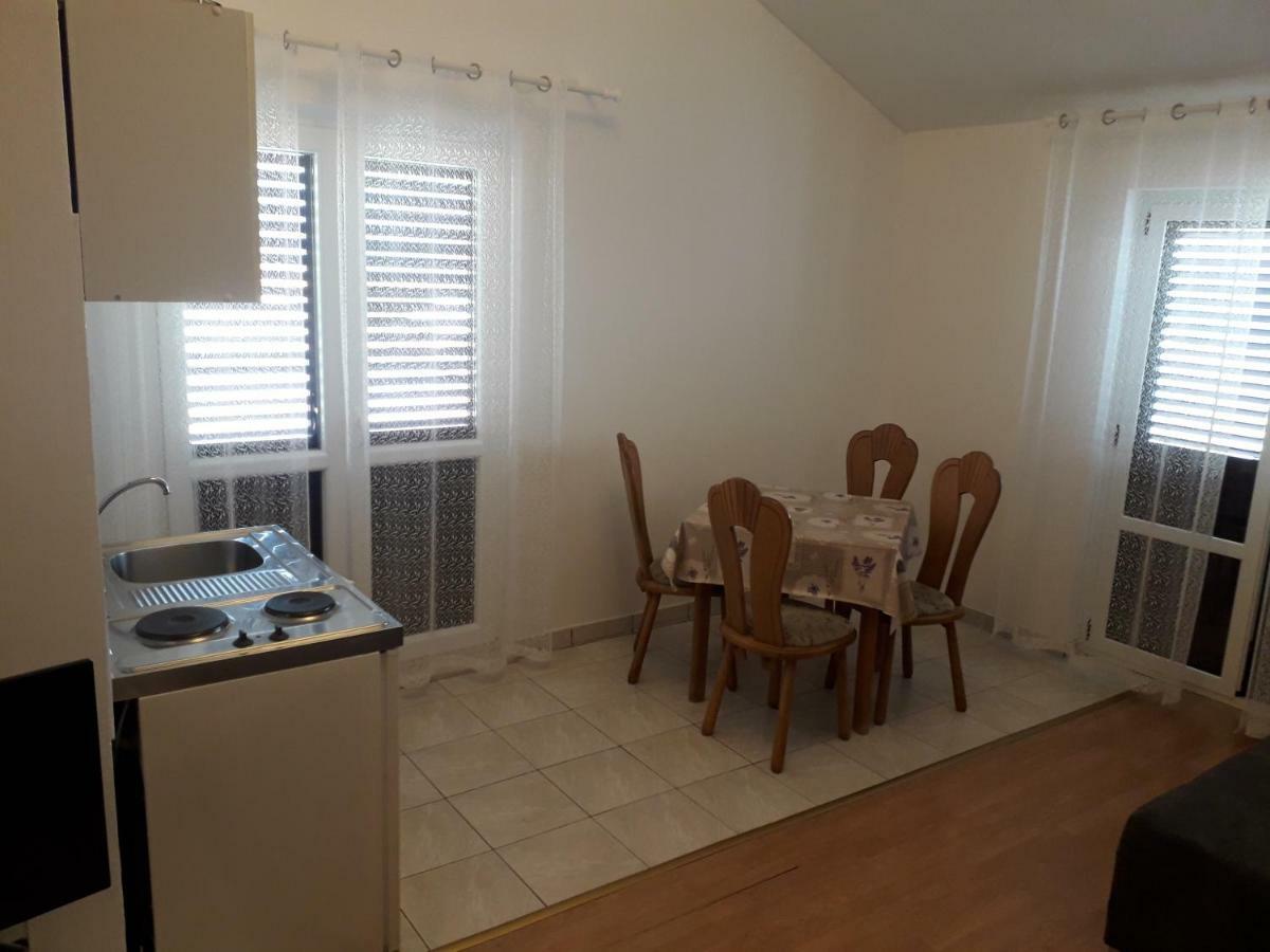 Dalmacija Apartment *