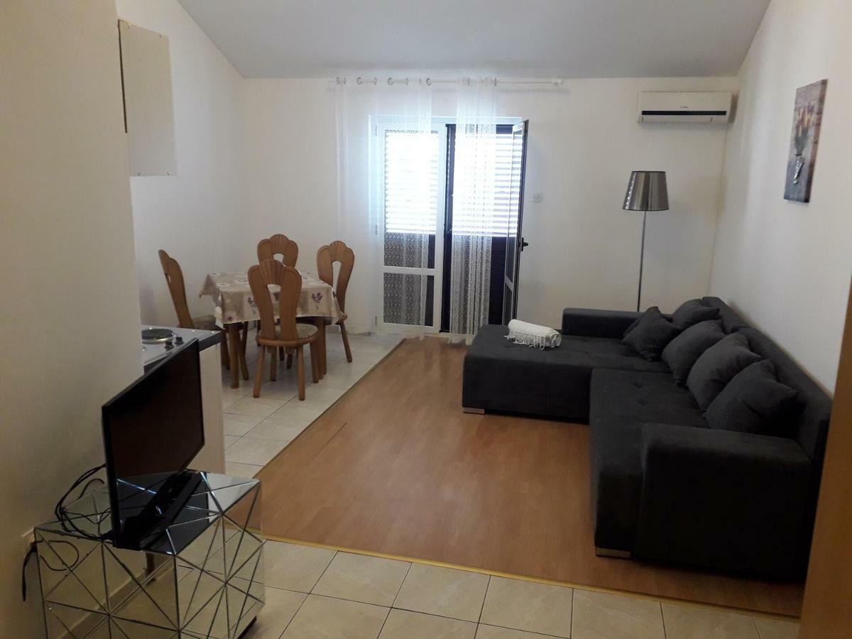 Apartment Dalmacija *
